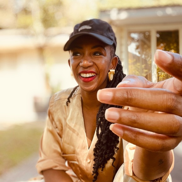 She’s golden vintage dope earrings - Picture 2 of 4